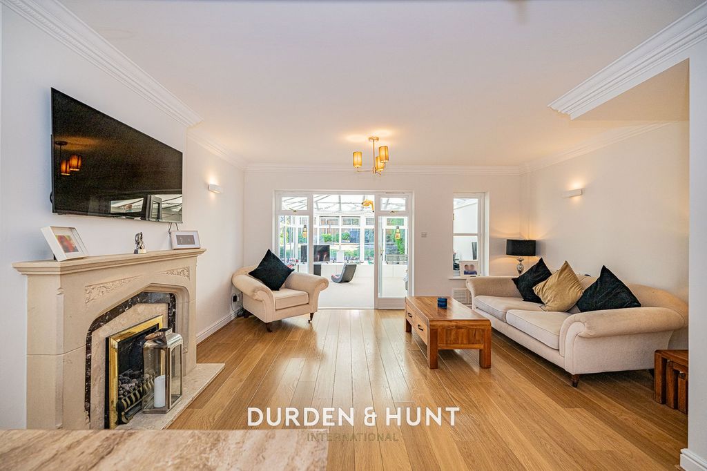 Property photo 3 of 33