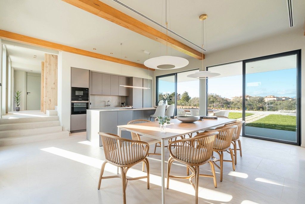 Property photo 3 of 16 Dinning (2)