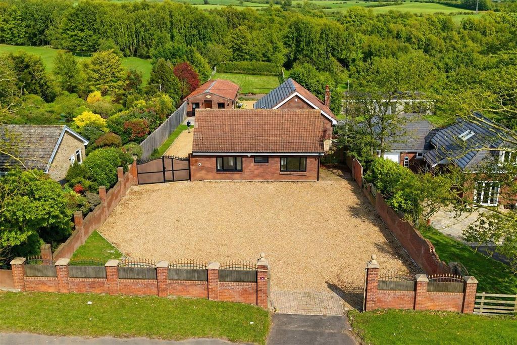 Property photo 1 of 35 Externally