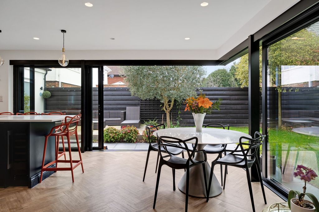 Property photo 3 of 22