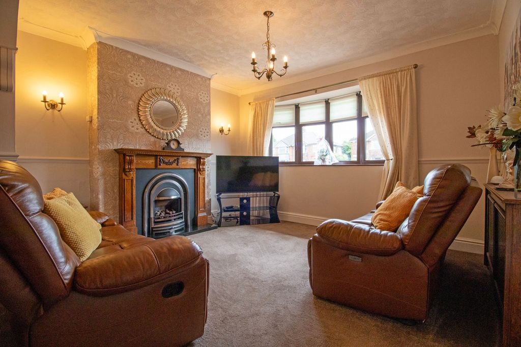 Property photo 2 of 22