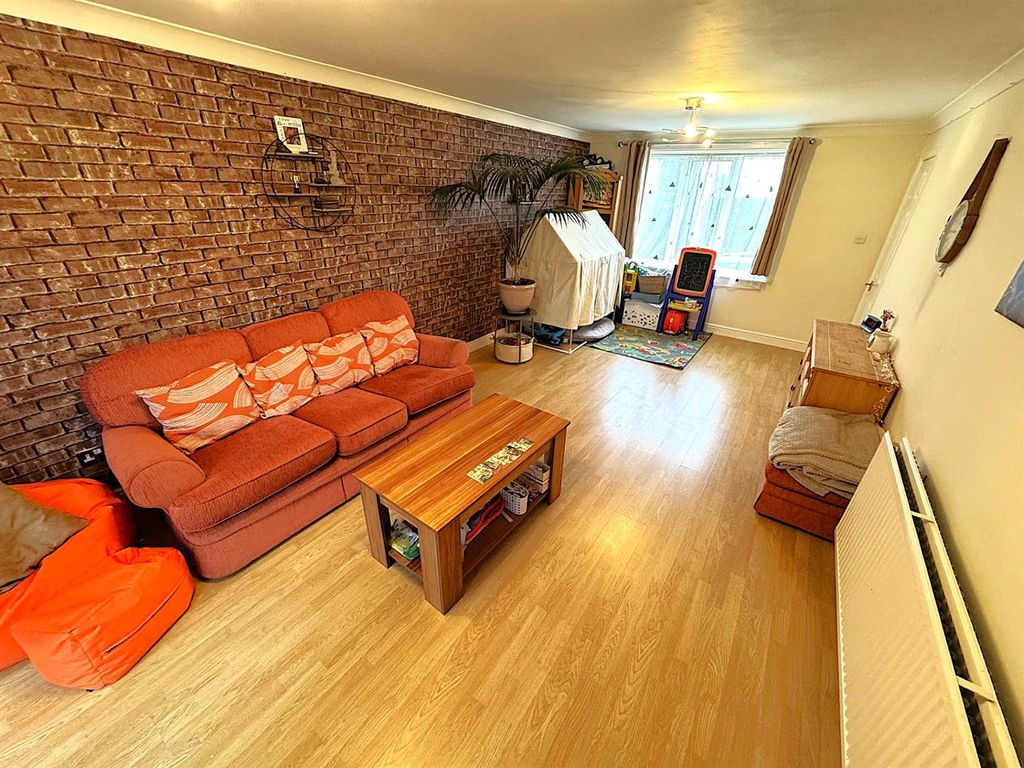 Property photo 3 of 23 Thumbnail_Img_3421.Jpg