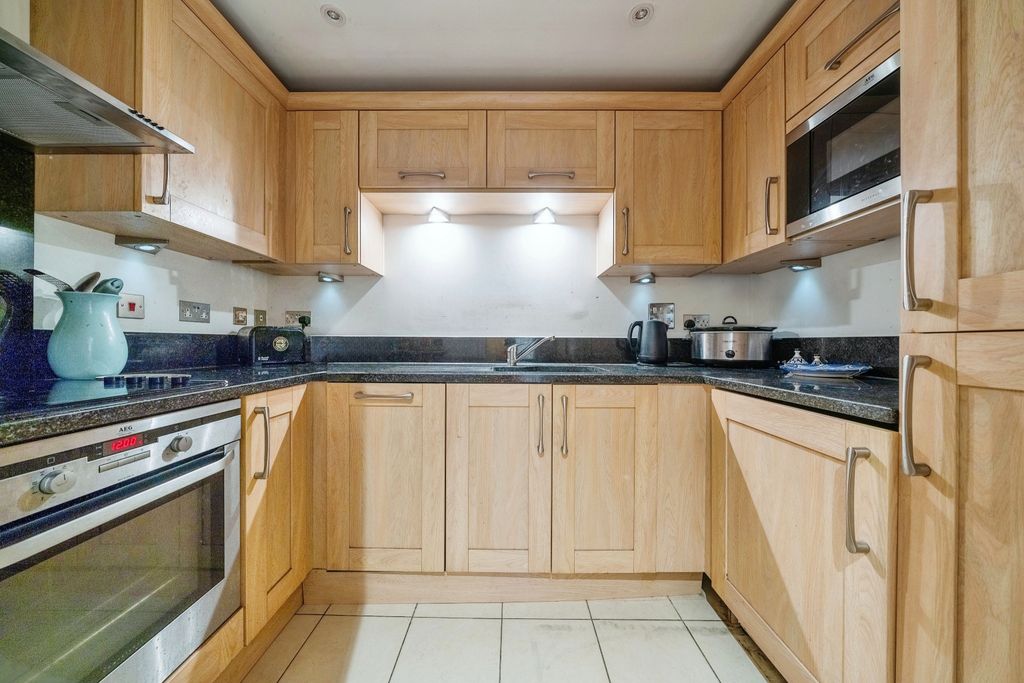 Property photo 3 of 15 Kitchen