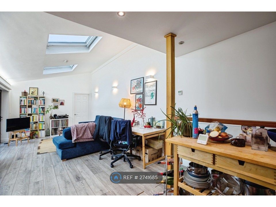 Property photo 3 of 26