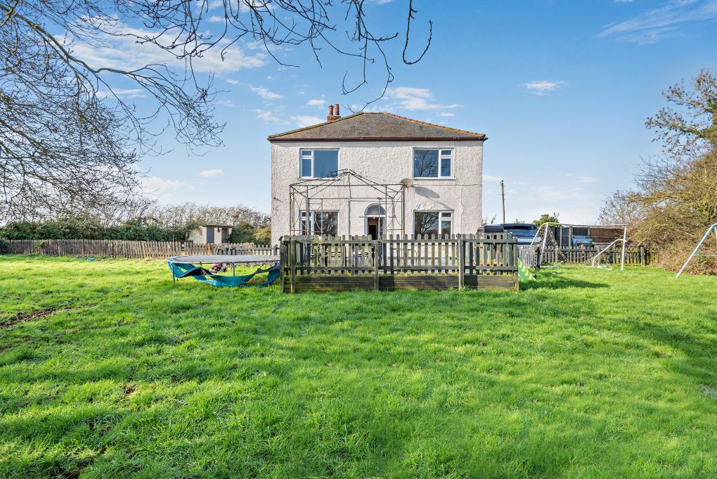 Property photo 1 of 18