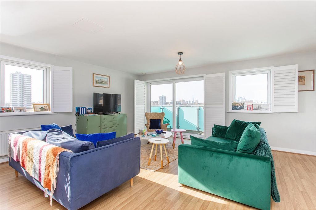 Property photo 1 of 16 Reception