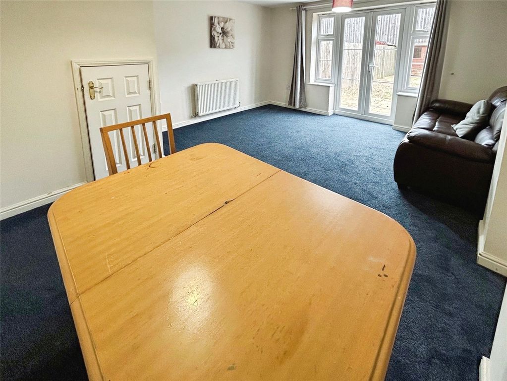 Property photo 3 of 13 Picture No. 12