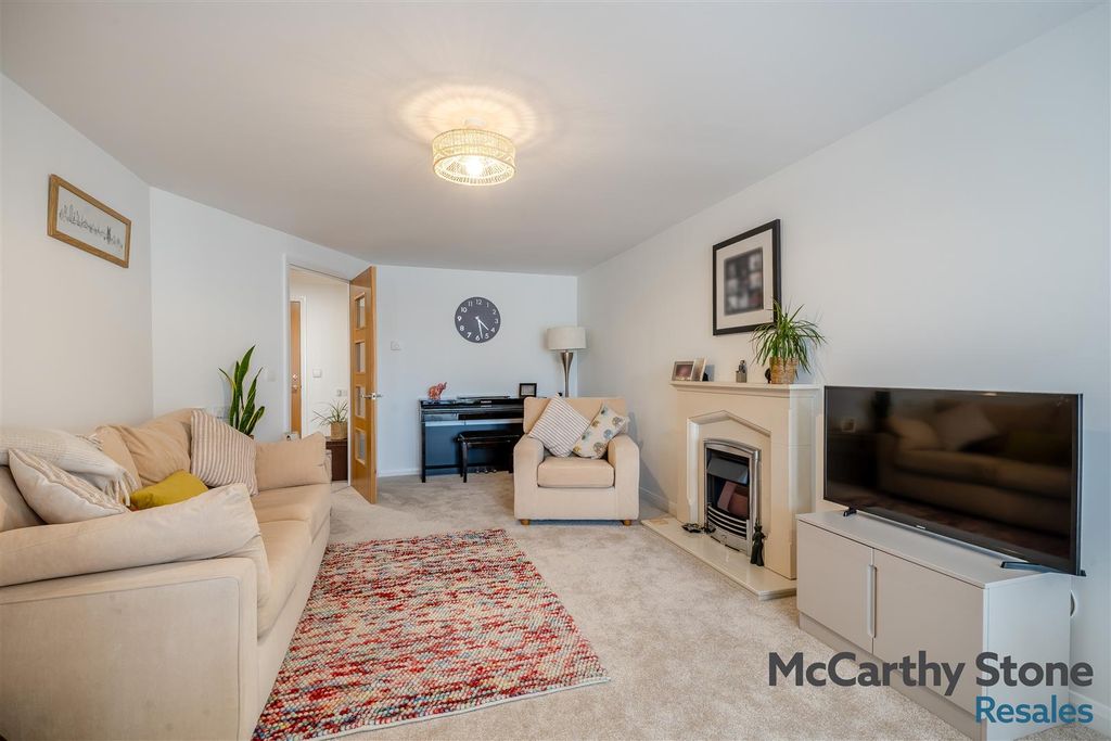 Property photo 3 of 55 8680472-Interior19.Jpg