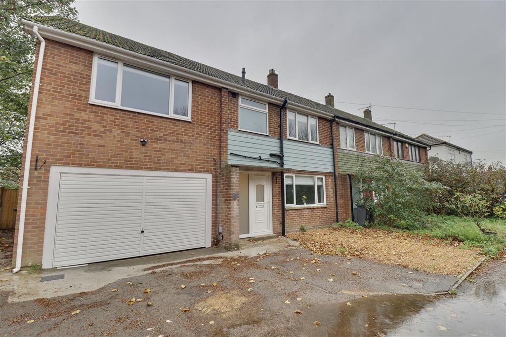 Property photo 1 of 9 1A8741Da-822F-4Fe7-Bcd6-9C9E0Bc659C6_1_201_A.Jpeg