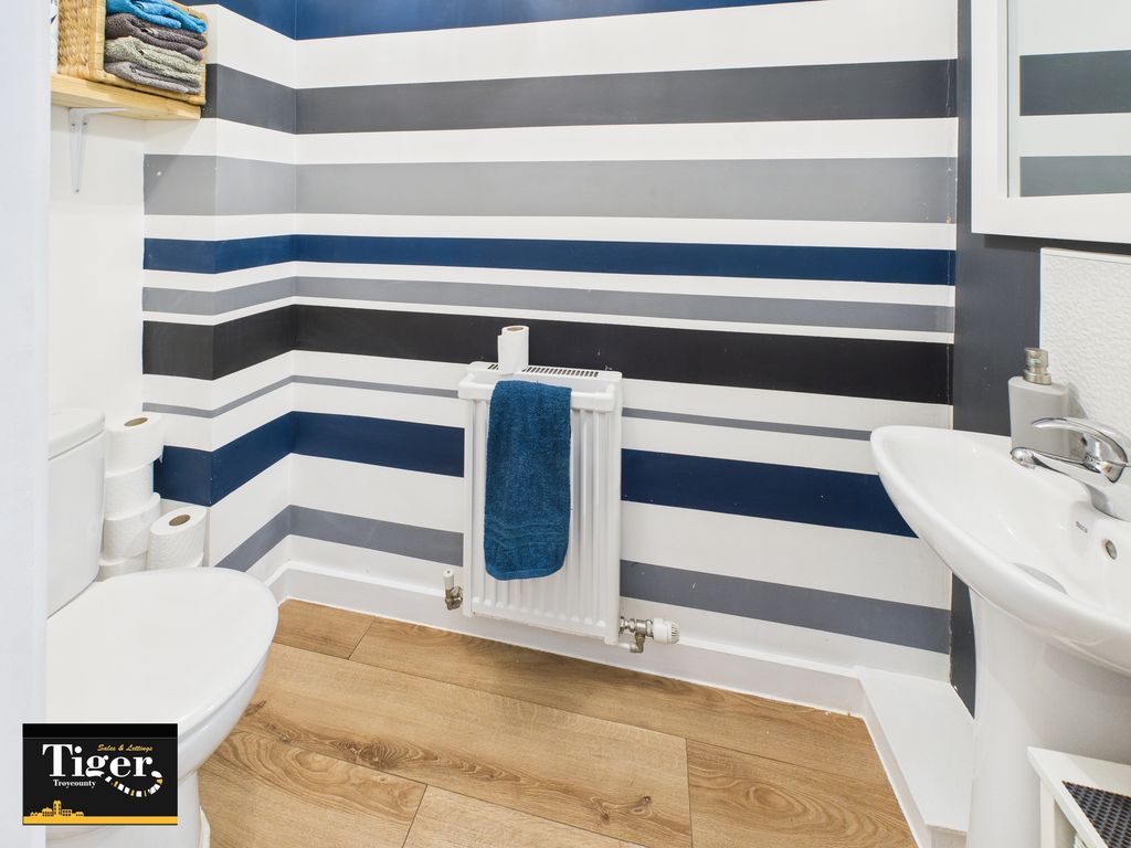 Property photo 3 of 19 Cam02176G0-Pr0810-Still001