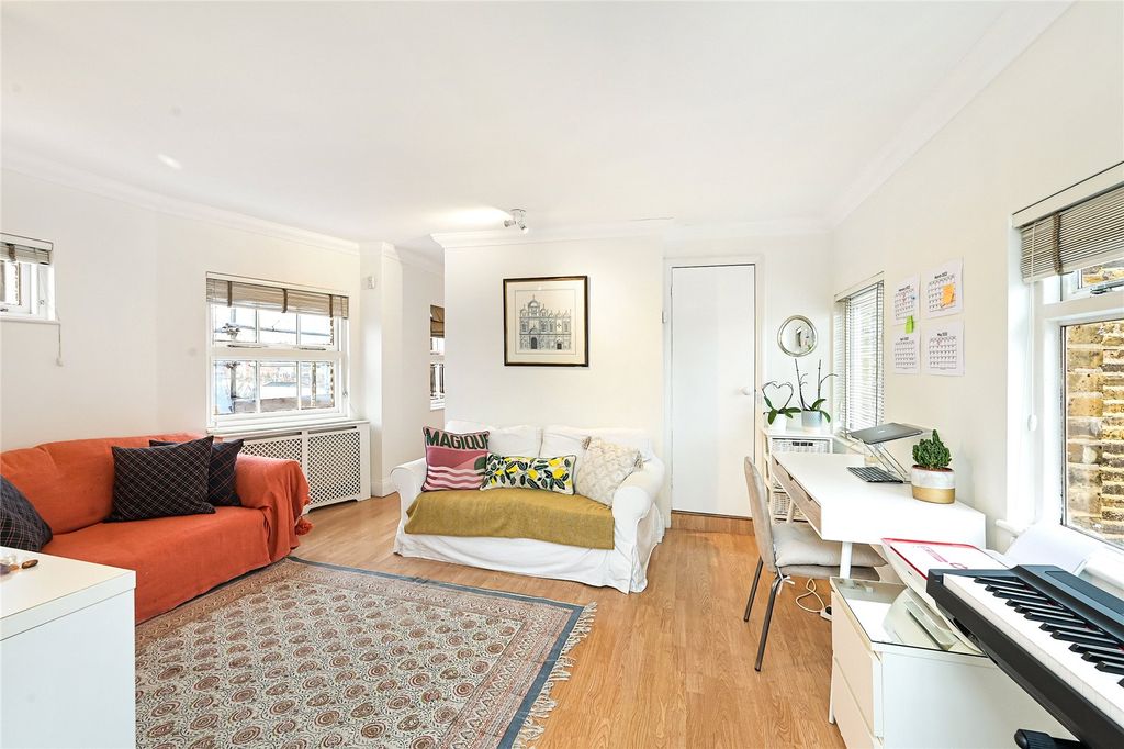Property photo 2 of 9