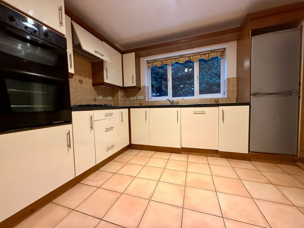 Property photo 3 of 17 Picture No. 12