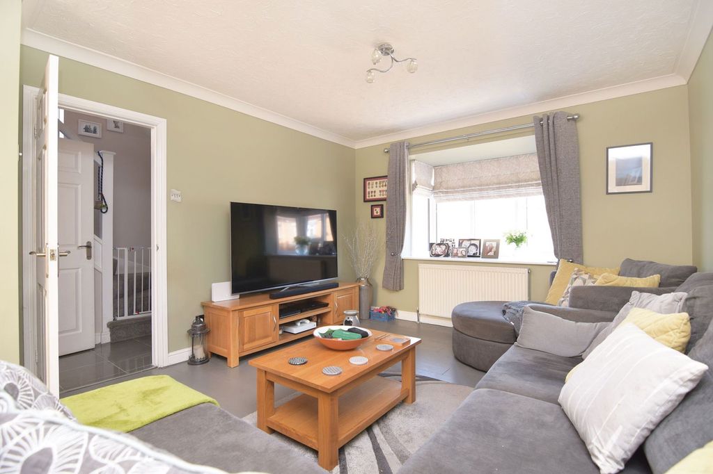 Property photo 2 of 15
