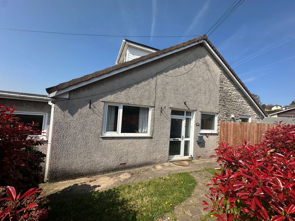 Property photo 2 of 23