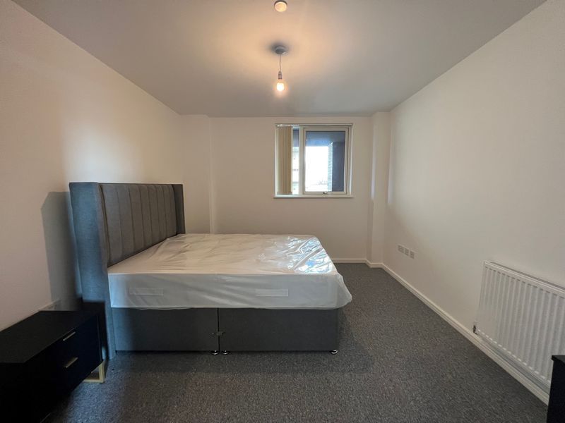 Property photo 3 of 8 Photo 4