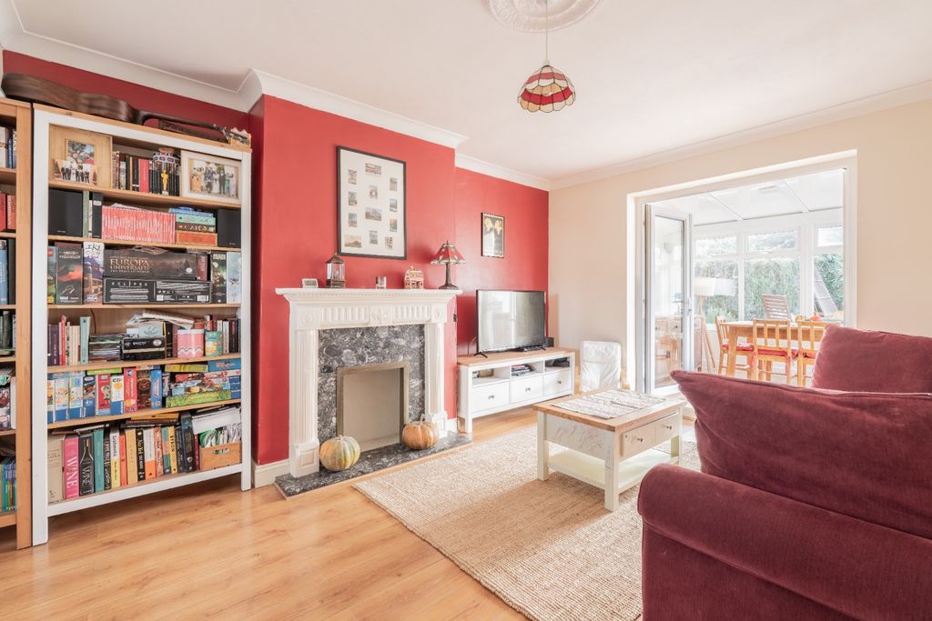 Property photo 2 of 16 3852062