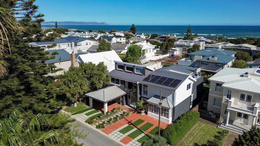 Property photo 1 of 46 Hf1716564