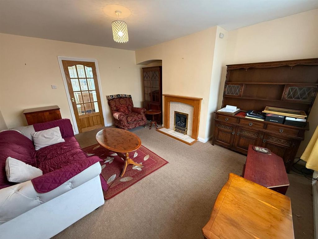 Property photo 2 of 14