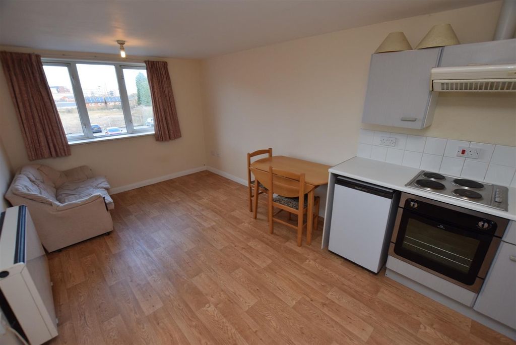 Property photo 3 of 5 2446032