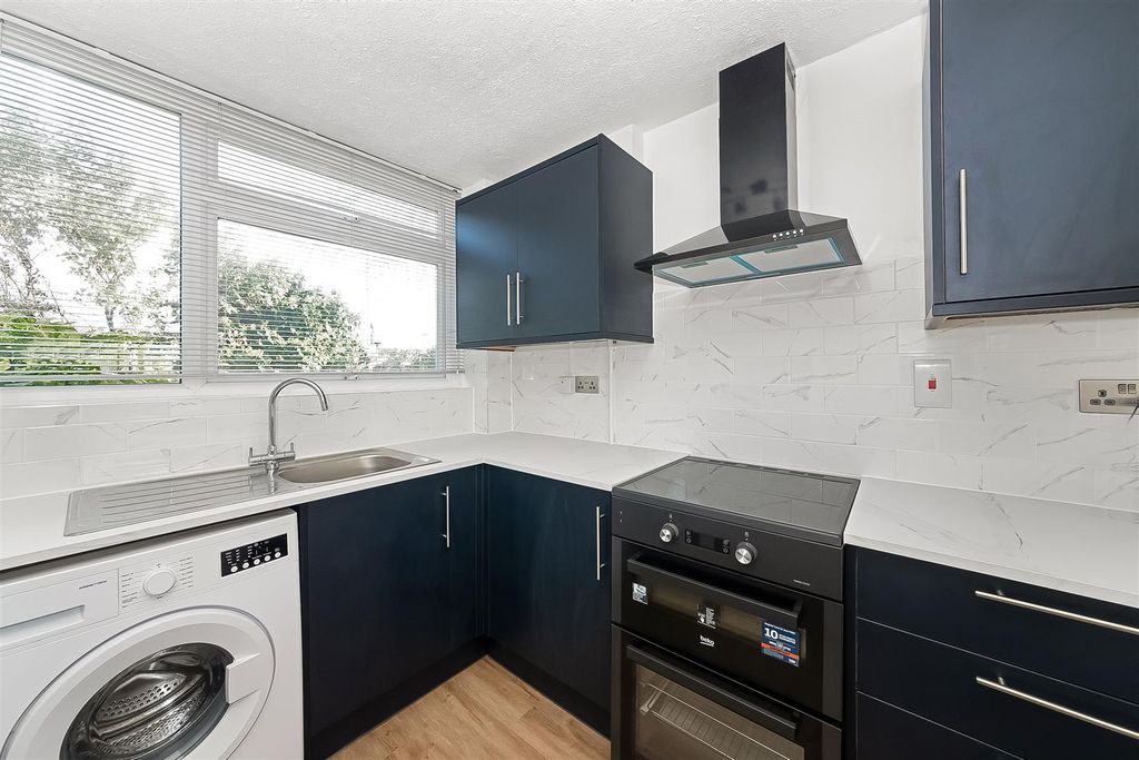 Property photo 2 of 15 Kitchen