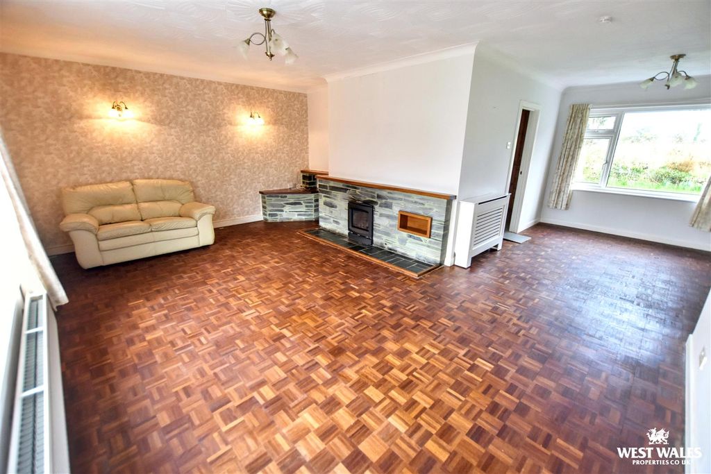 Property photo 2 of 20 20 (5).Jpg