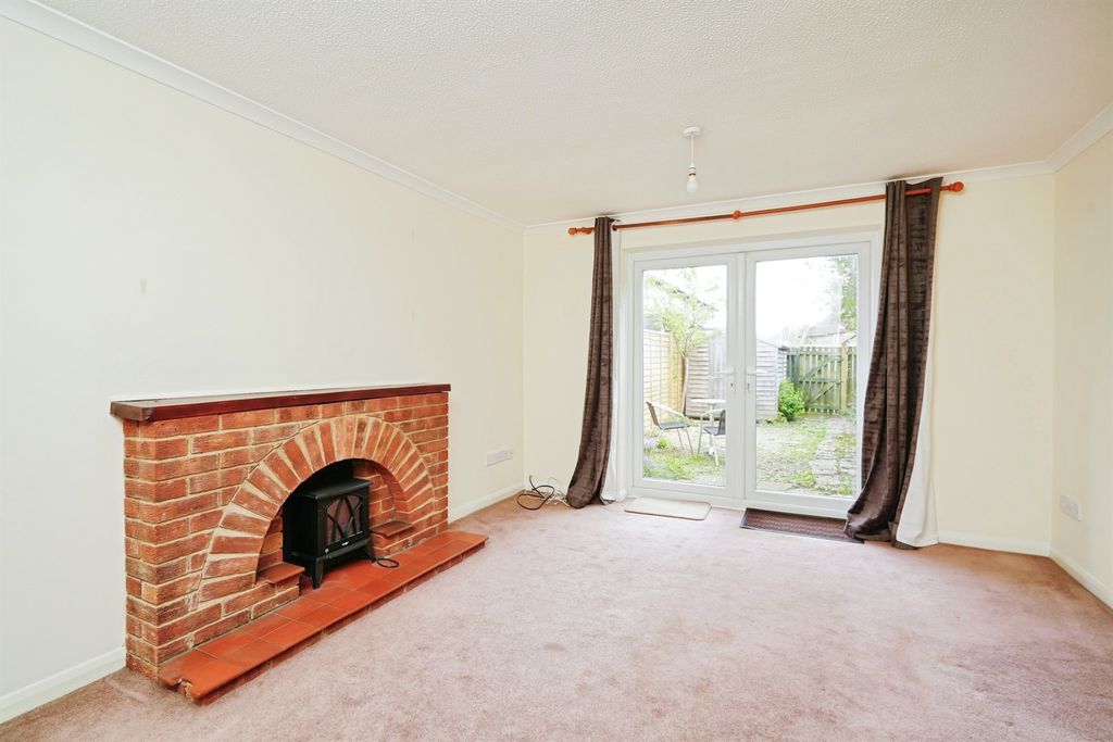 Property photo 2 of 20