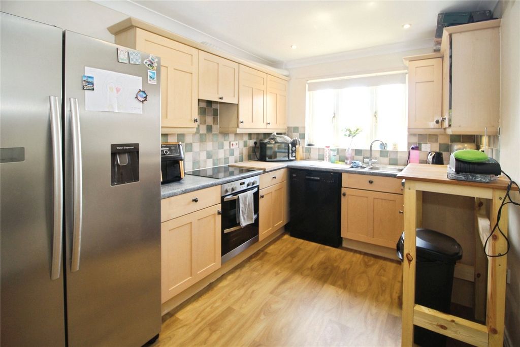 Property photo 2 of 11 Picture No. 25