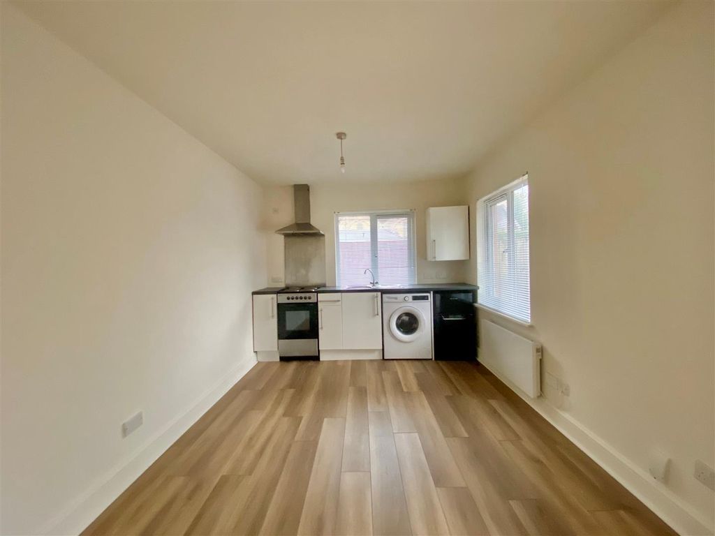 Additional image 6 of 1 bed bungalow to rentPark End Road, Gloucester GL1