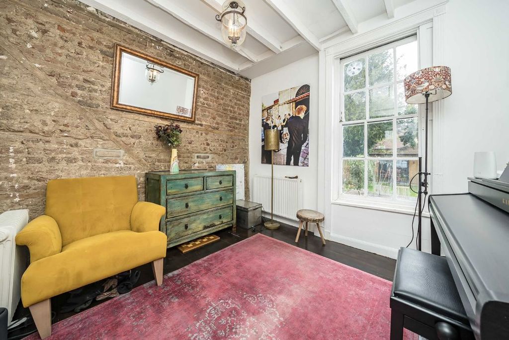 Additional image 7 of 3 bed semi-detached house for saleChurch Street, Hampton TW12
