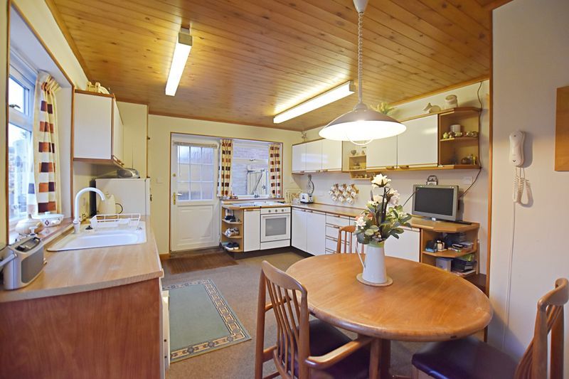 Property photo 2 of 17 Photo 1