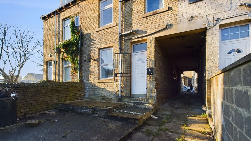 Property photo 2 of 13