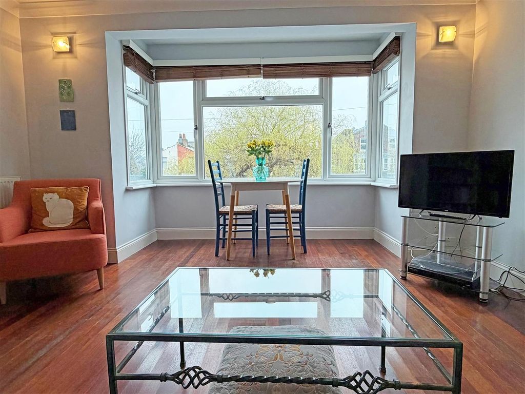 Property photo 3 of 12 Lou3A.Jpg