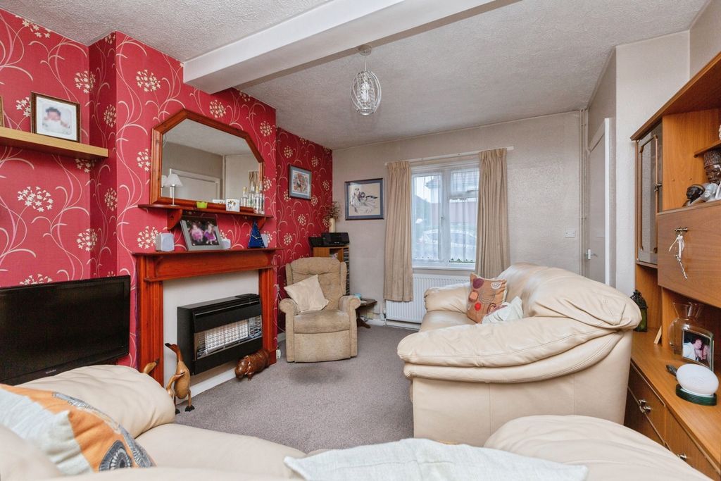 Property photo 3 of 17 Photo