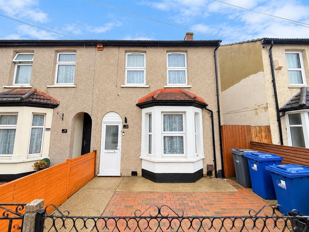 Property photo 1 of 11 Number 72 Terraced House Frontage.Png