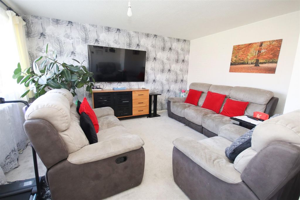 Property photo 2 of 14 Living 1.Jpg