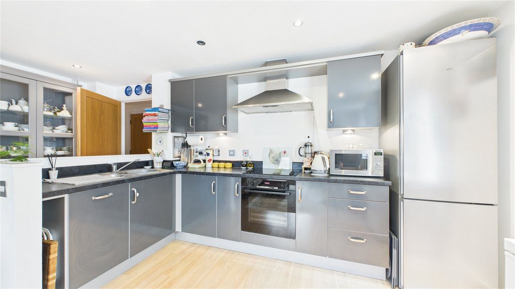 Property photo 3 of 10 Picture 3