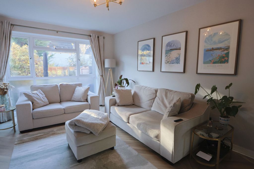 Property photo 3 of 26