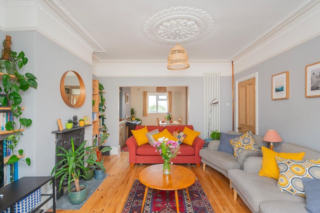 Property photo 1 of 41 5H0Stn - Living Room D.Jpg
