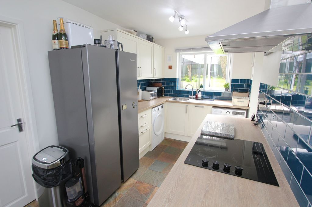 Property photo 3 of 30
