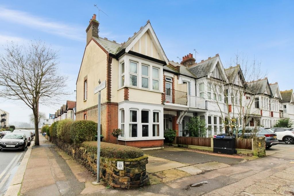 Property photo 1 of 10 Front (Exterior)