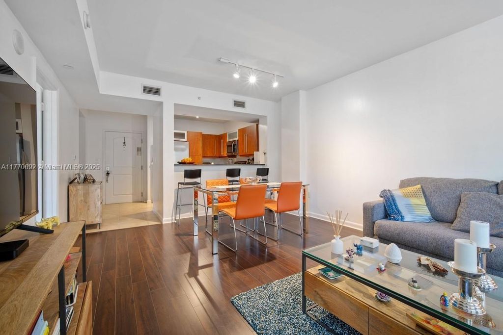 Property photo 3 of 15 <Alttext/>