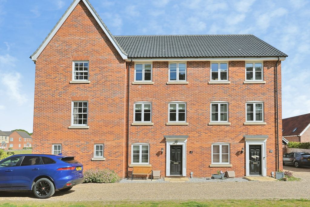 Property photo 1 of 16 Pbox-Img.Jpg