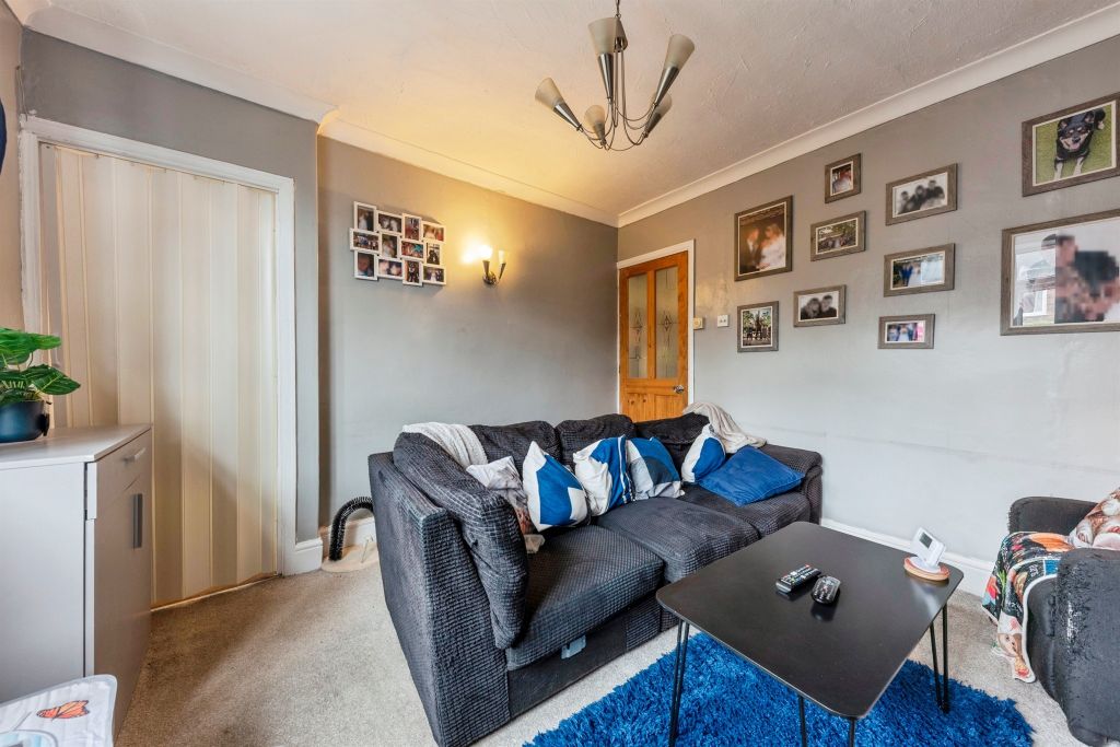 Property photo 3 of 12