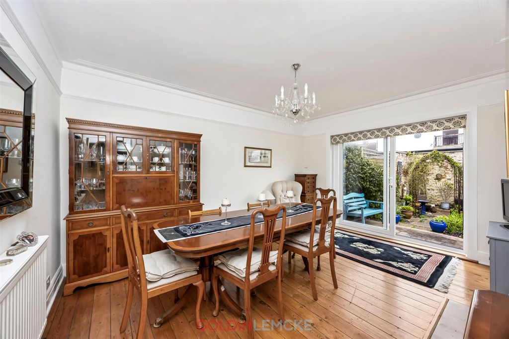 Property photo 3 of 16 Dining Room