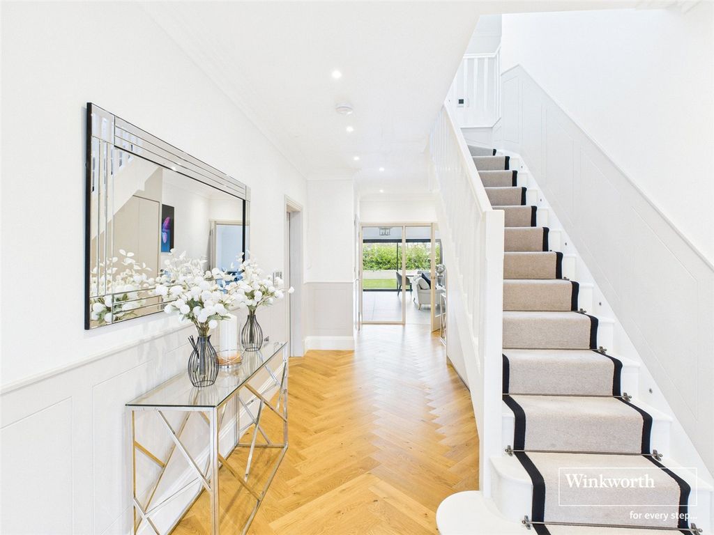 Property photo 2 of 28 Picture No. 02