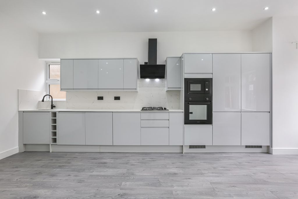 Property photo 2 of 25 Ach_5105