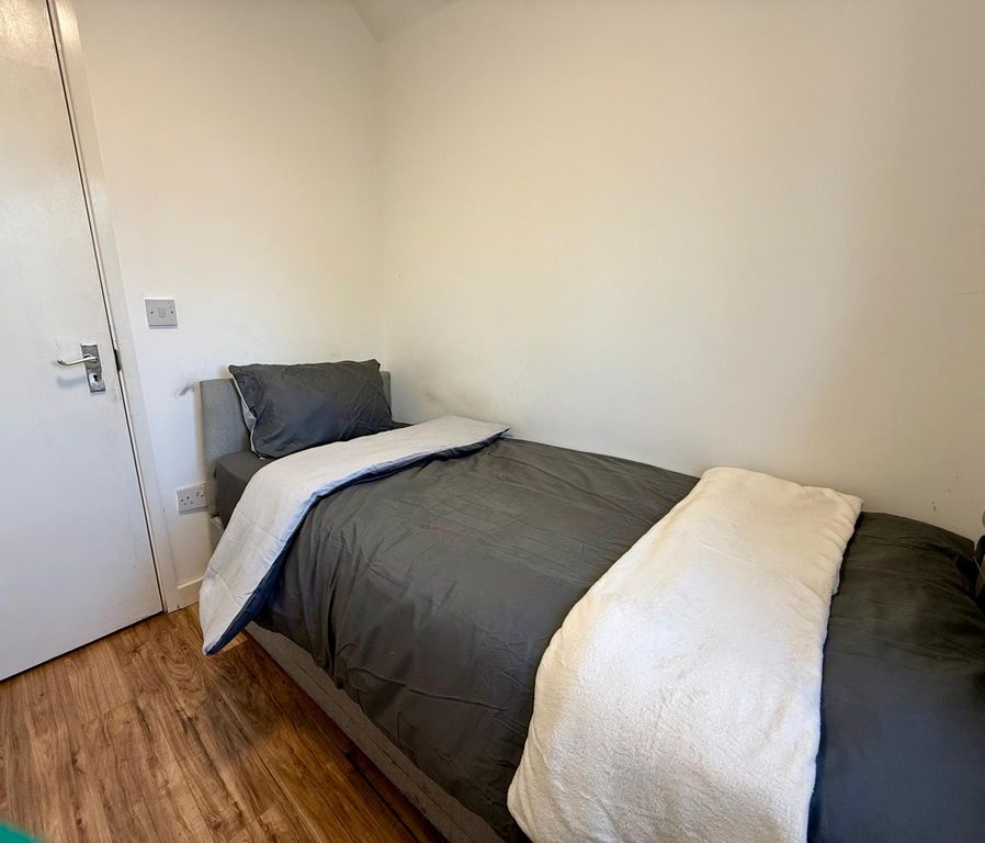 Property photo 2 of 3