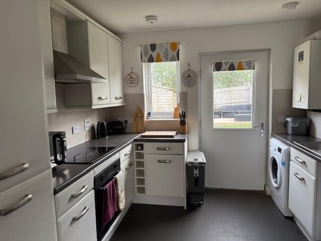 Property photo 3 of 14 Kitchen 1.Jpg