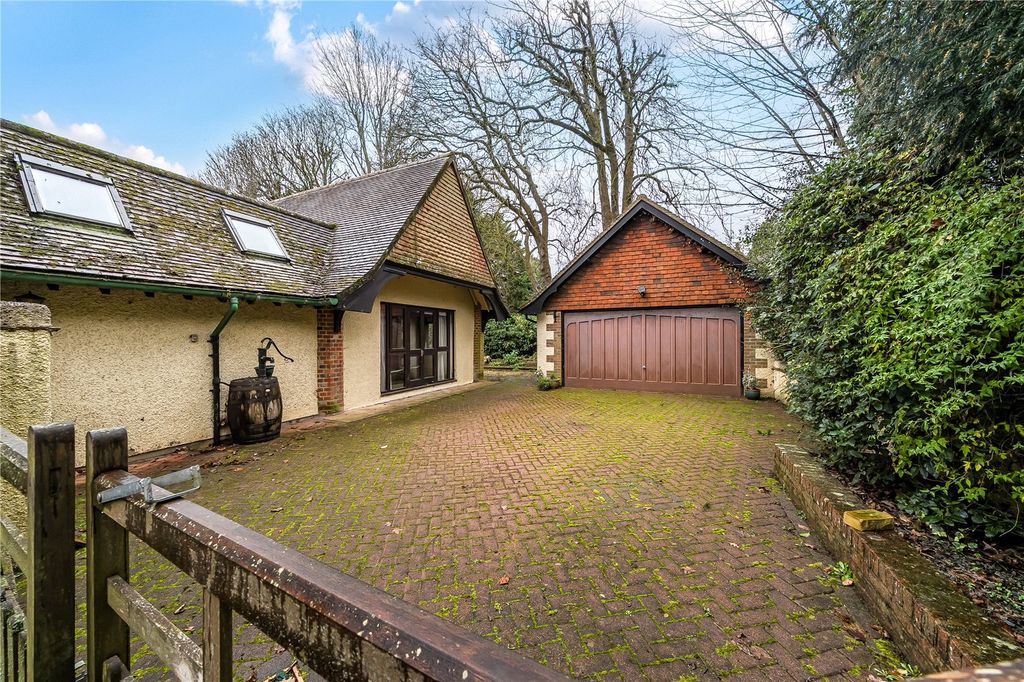 Property photo 1 of 29 External