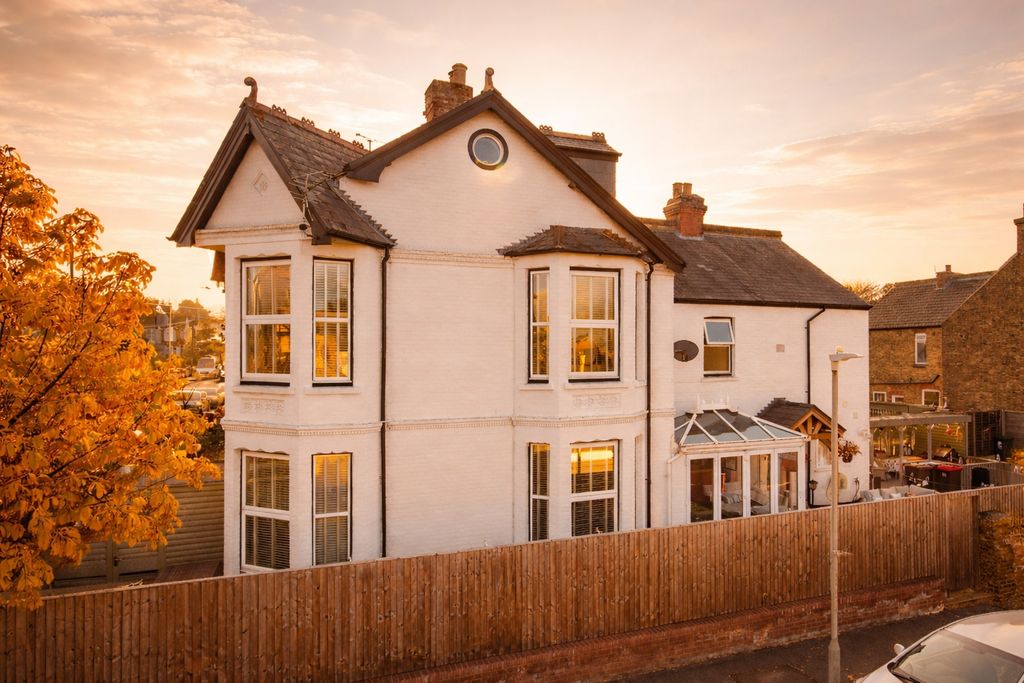 Property photo 1 of 58 Picture 1